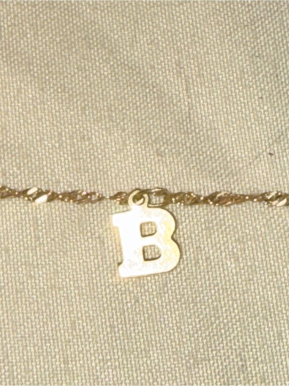 10k Gold Twisted Rope Anklet - B initial removable 9.5” - Picture 6 of 9
